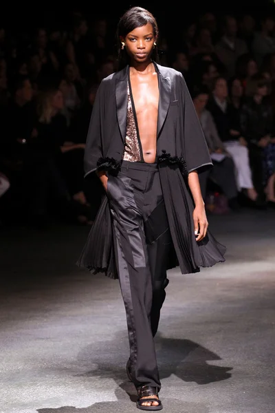 Look 48